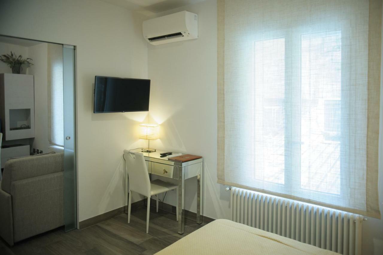 Andrea Luxury Apartments - D'Azeglio Bologna Luaran gambar